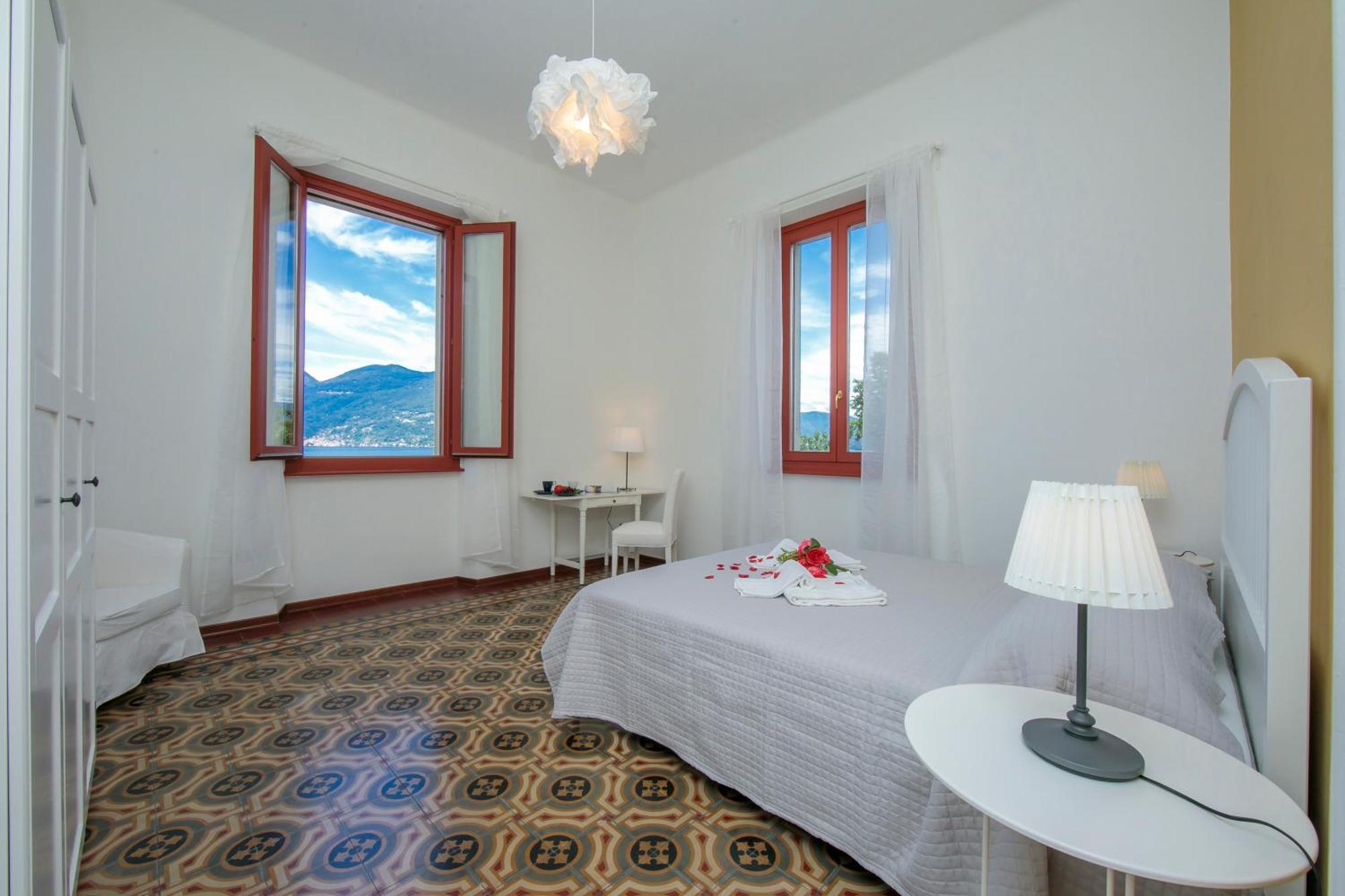 Residenza Oleandro Lake View Luino Center - Happy Rentals Экстерьер фото