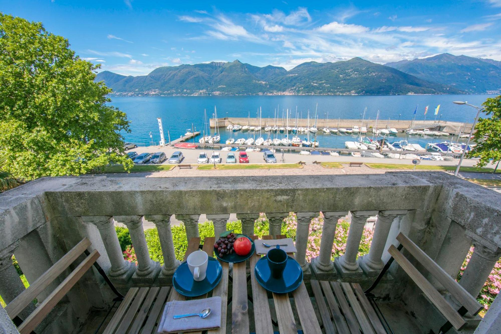 Residenza Oleandro Lake View Luino Center - Happy Rentals Экстерьер фото